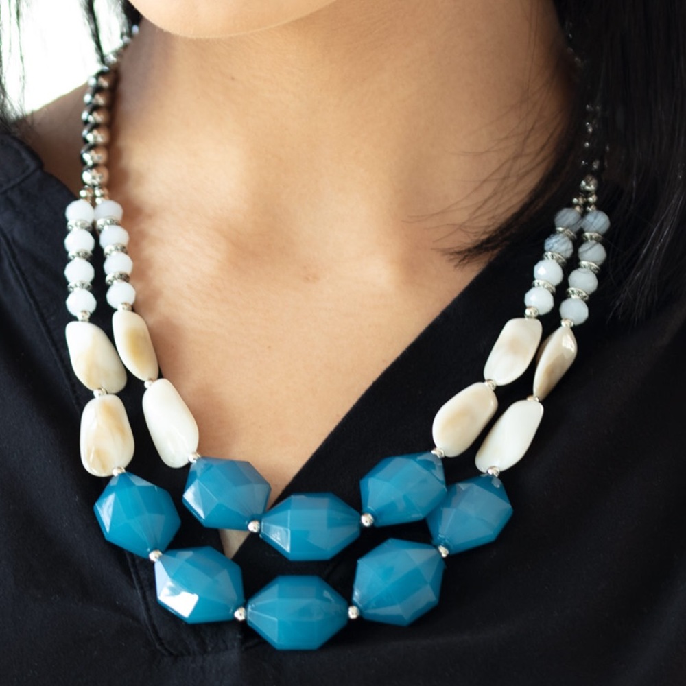 ❤️‍🔥5/$25❤️‍🔥 Seacoast Sunset Blue Necklace